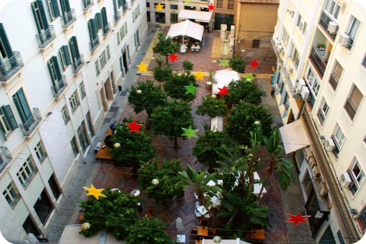 Piso Plaza De Las Flores Malaga Exterior photo